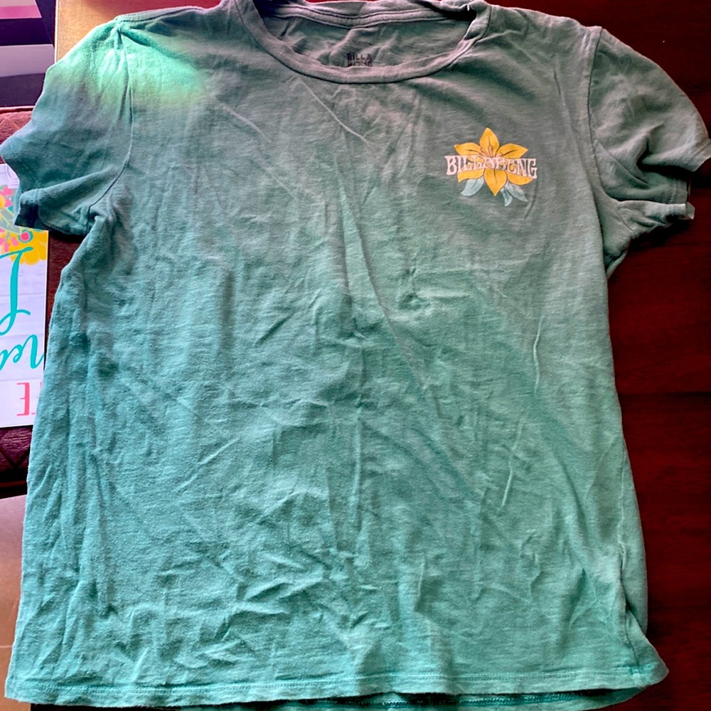 Billabong T-shirt size small